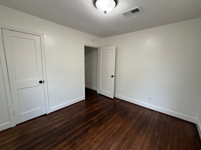Building Photo - 1505 Turman St Chattanooga