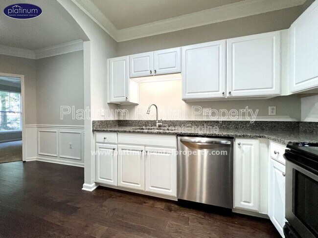 Building Photo - 1850 Cotillion Dr