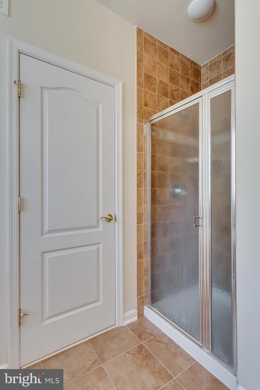 Building Photo - 22720 Beacon Crest Terrace