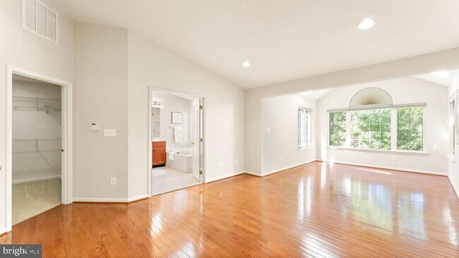 Building Photo - 219 Grassy Ridge Terrace