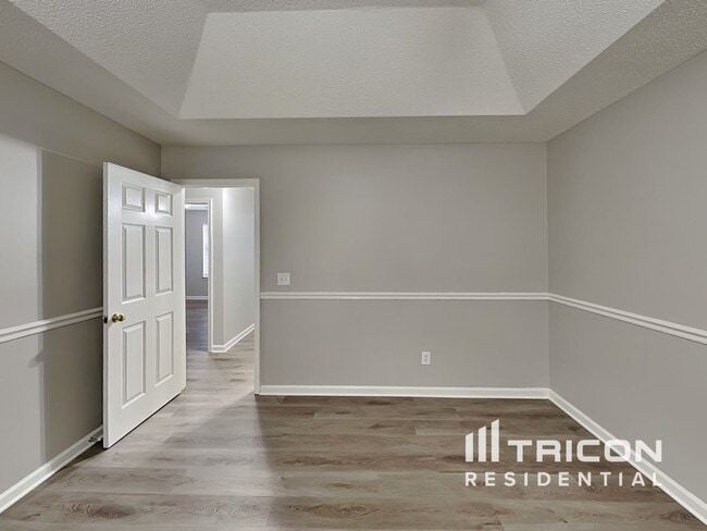 Building Photo - 239 Longshadow Dr