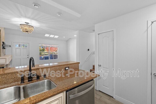 Building Photo - 12614 Carmel Country Rd