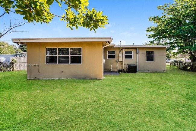 Building Photo - 1207 NW 13th Ln