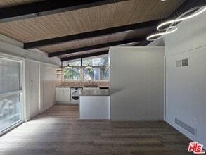 Building Photo - 11021 Missouri Ave