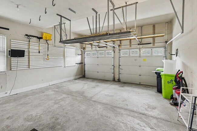 Building Photo - 24829 Reeds Pointe Dr