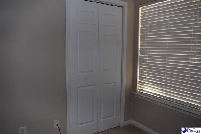Building Photo - 2125 Sanderling Dr