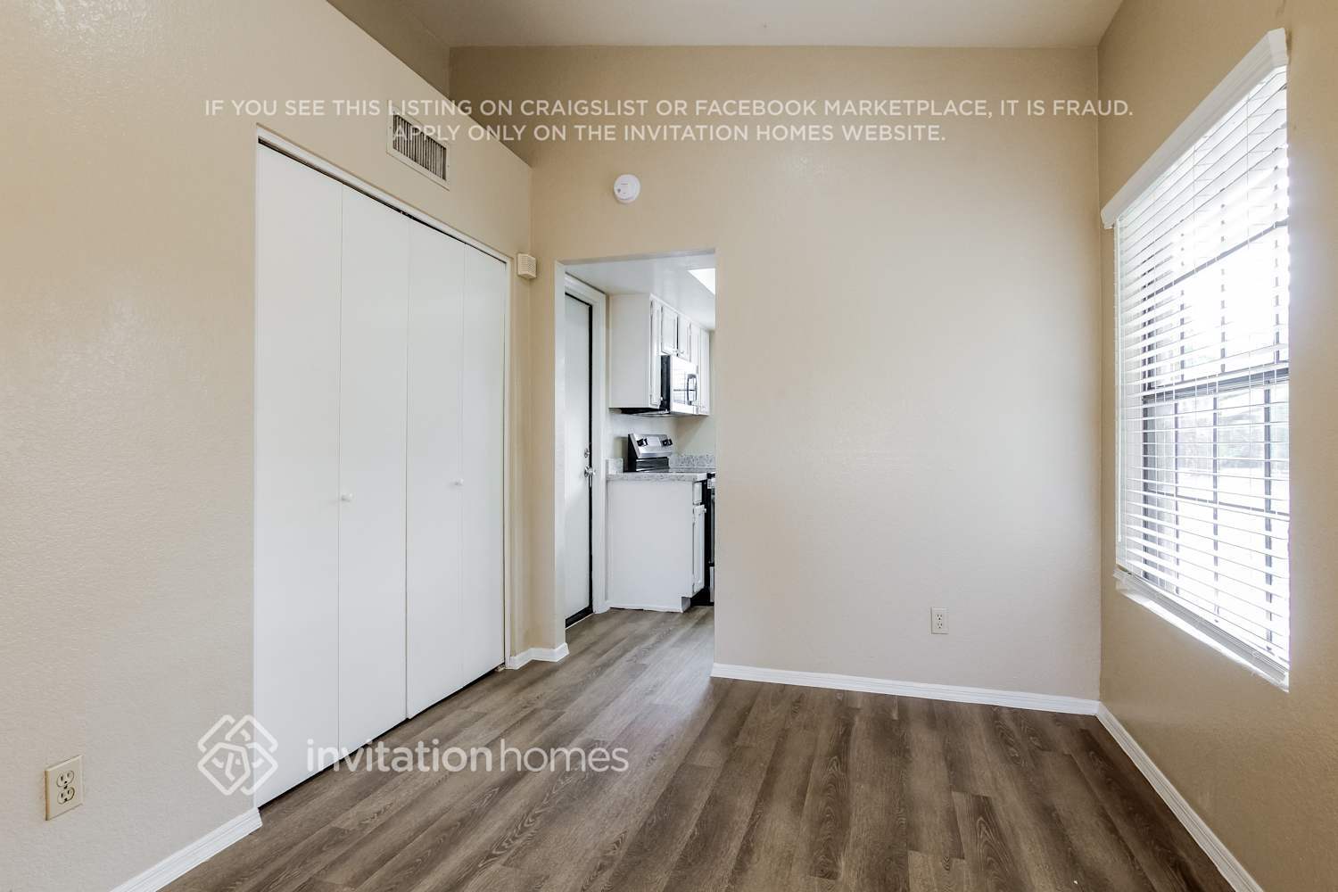 Building Photo - 6628 N 48th Dr