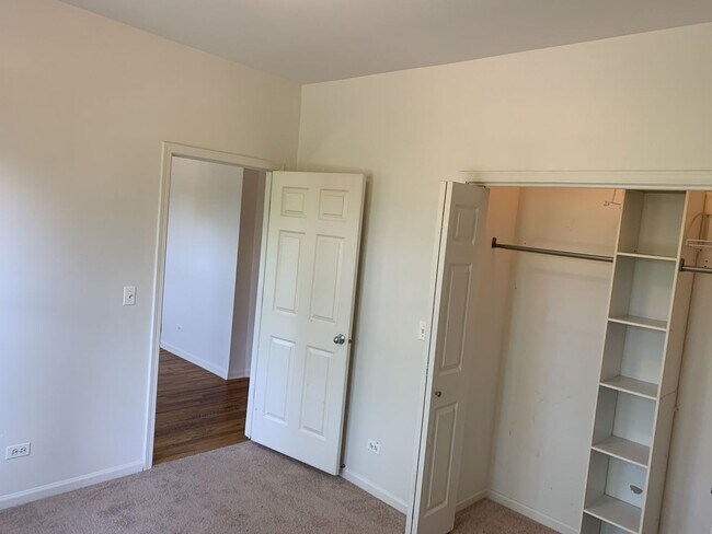 Building Photo - 1943 W Chase Ave