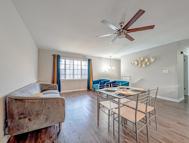 Building Photo - 8616 Hickory Ave