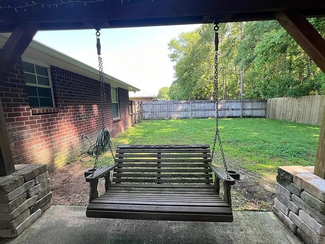 Building Photo - 1424 Roebling Tr