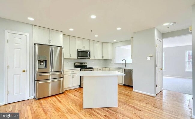 Building Photo - 9863 Decatur Rd