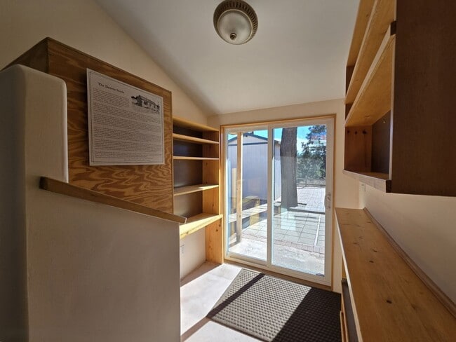 Building Photo - 3509 Pueblo Dr