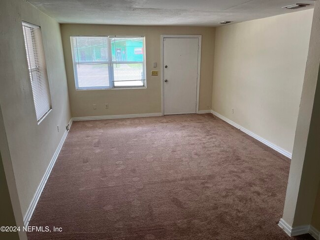 Building Photo - 2414 Rogero Rd