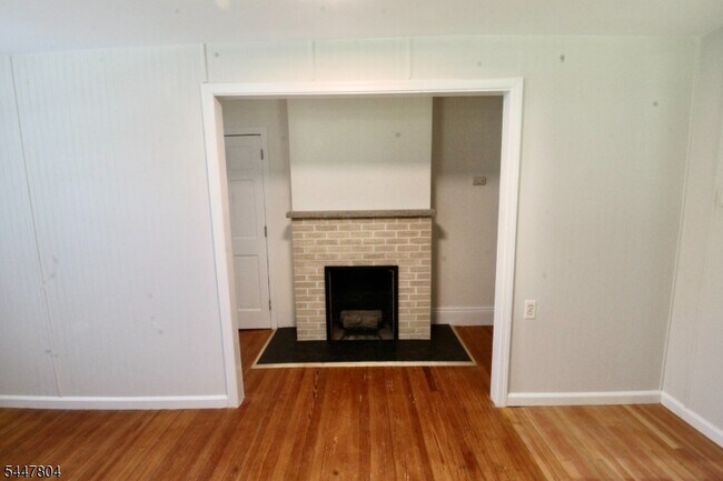 Building Photo - 238 Claremont Ave