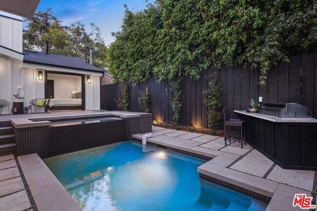 Building Photo - 12672 Stanwood Dr