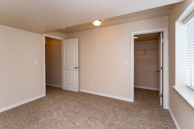 Building Photo - Spacious 5-Bedroom Home with Finished Base...