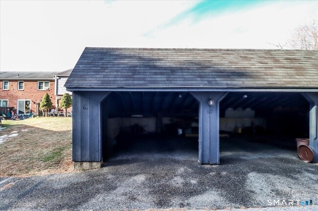 Building Photo - 62 Old Farms Ln