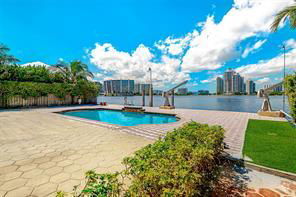 Building Photo - North Bay Road, Sunny Isles Beach, FL 3316...
