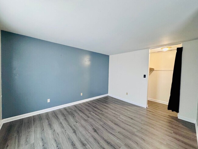 Building Photo - Conveniently located near Langley Air Force Base!