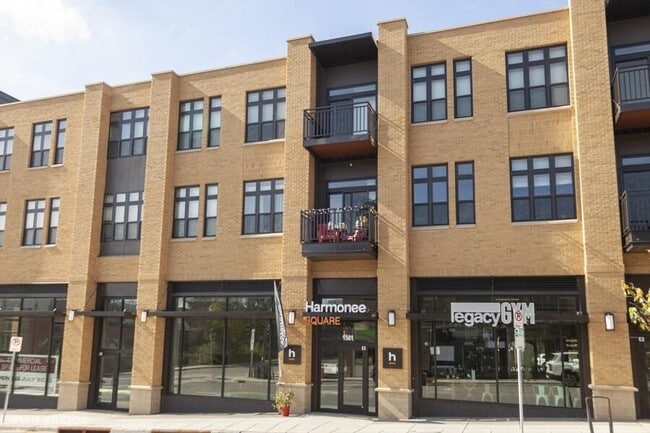 Building Photo - 1465 Underwood Ave