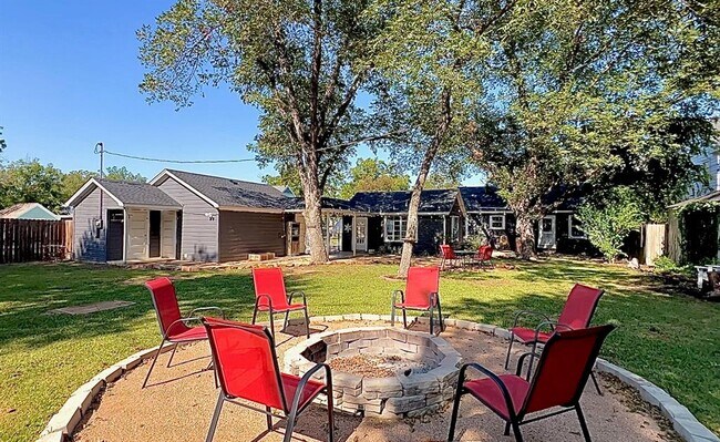 Building Photo - 1707 Lexington St