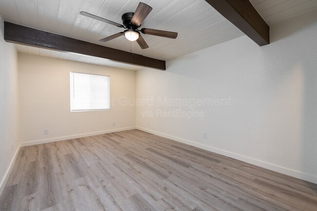 Building Photo - 1325 W Dora St