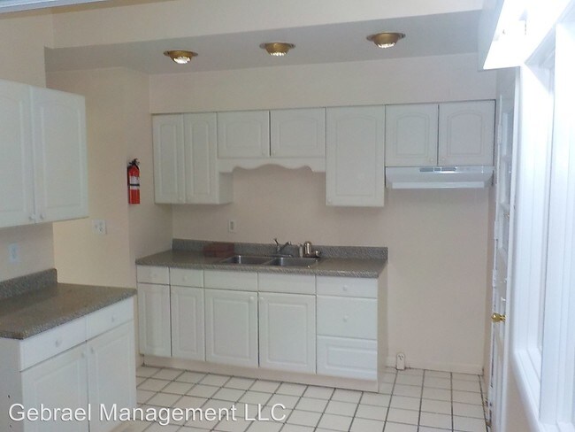 Building Photo - 3 br, 1.5 bath House - 1814 Penbrook Ln