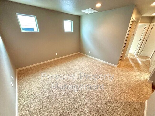 Building Photo - 12205 NE 115th St