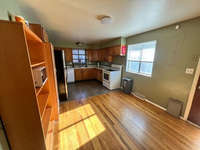 Building Photo - 147 Kornegay Ct