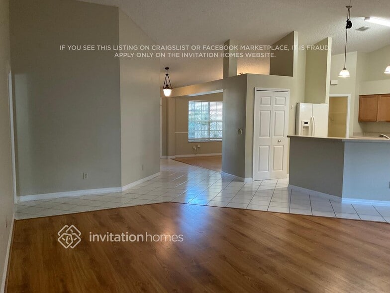 Building Photo - 963 Whisperpine Dr