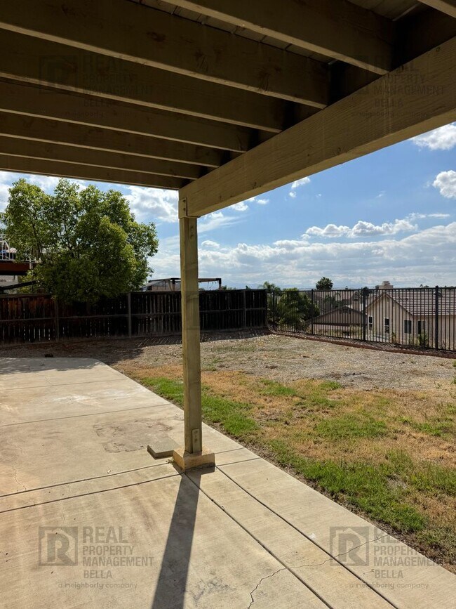 Building Photo - Spacious Moreno Valley Ranch Home with 3-Car Garage & Resort-Style Amenities