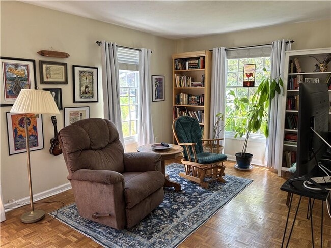 Building Photo - 3105 Colonial Way