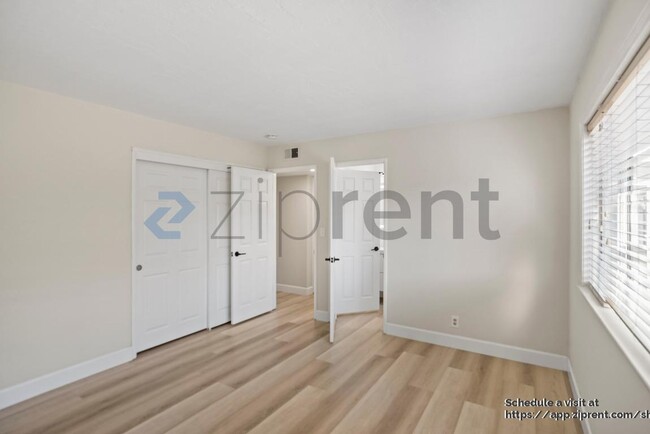 Building Photo - 1396 Saratoga Dr