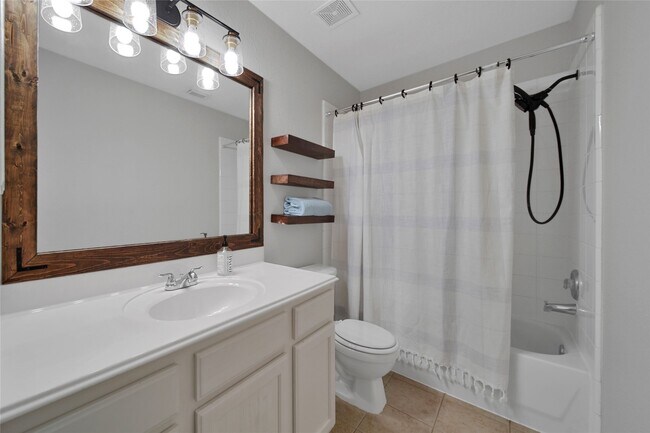 Building Photo - 12411 Brightwood Dr