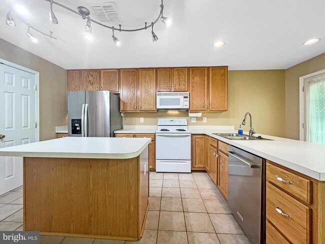 Building Photo - 12402 Everest Peak Ln
