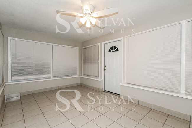 Building Photo - Spacious 3BR Home Awaits You!