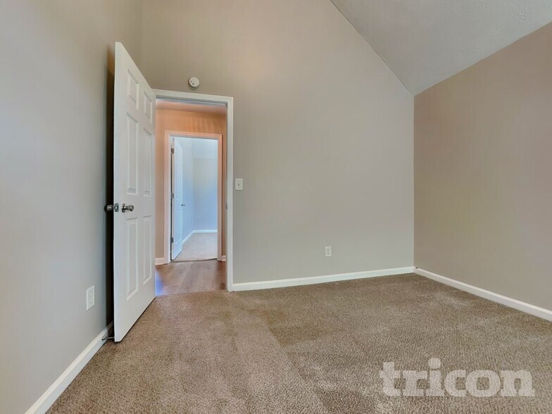 Building Photo - 70 Emerson Trail