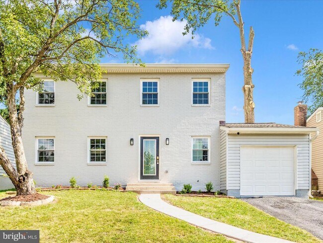 Building Photo - 1305 Peachtree Ct