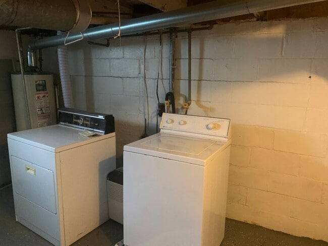 Building Photo - Cute 1 bedroom house! Located near Ta Ha Zouka Park!  Bonita casa de 1 dormitorio. ¡Ubicada cerca...