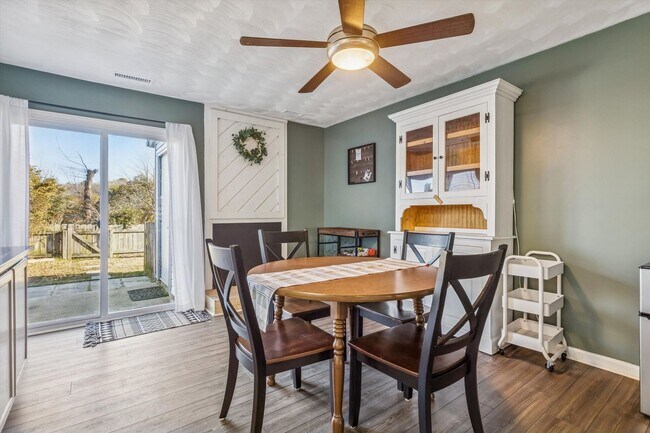 Building Photo - Turnkey, Furnished, All Inclusive Rental in Virginia Beach's Ocean Lakes Community