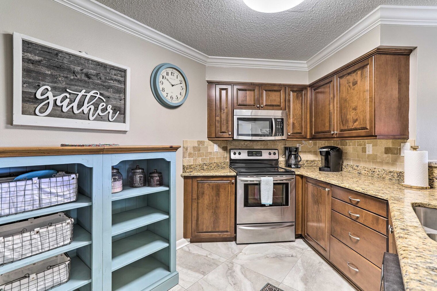 Building Photo - 6141 Bahia Del Mar Blvd S