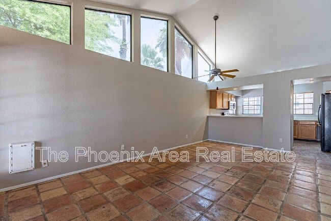 Building Photo - 735 N Tangerine Dr