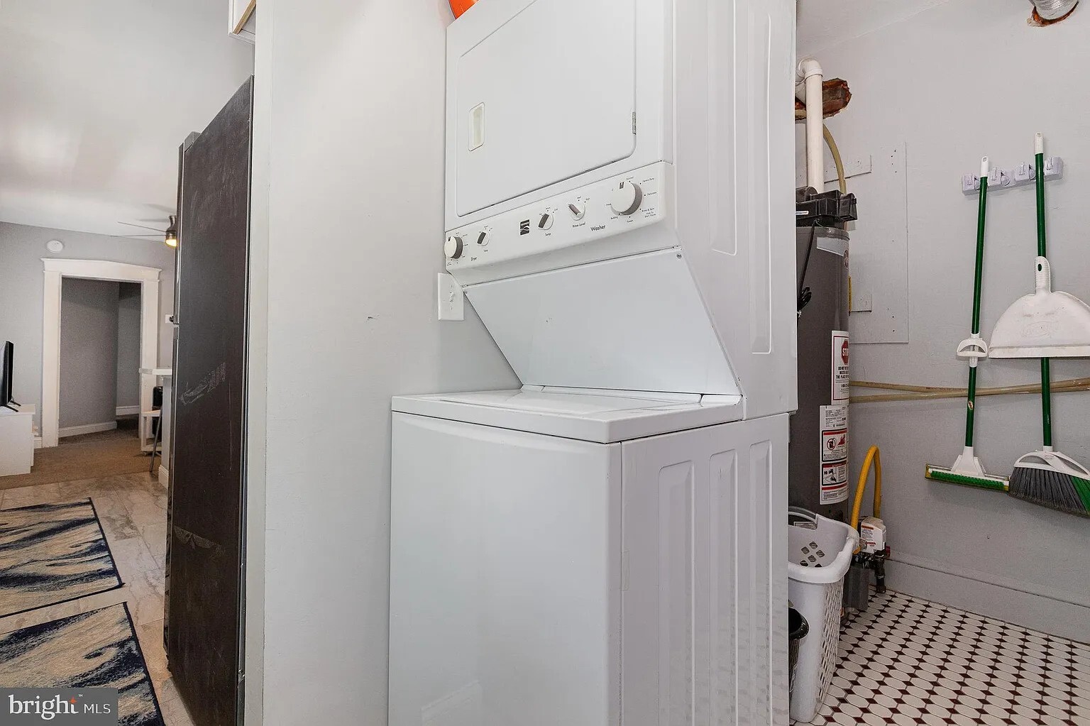 Building Photo - 442 Poplar St