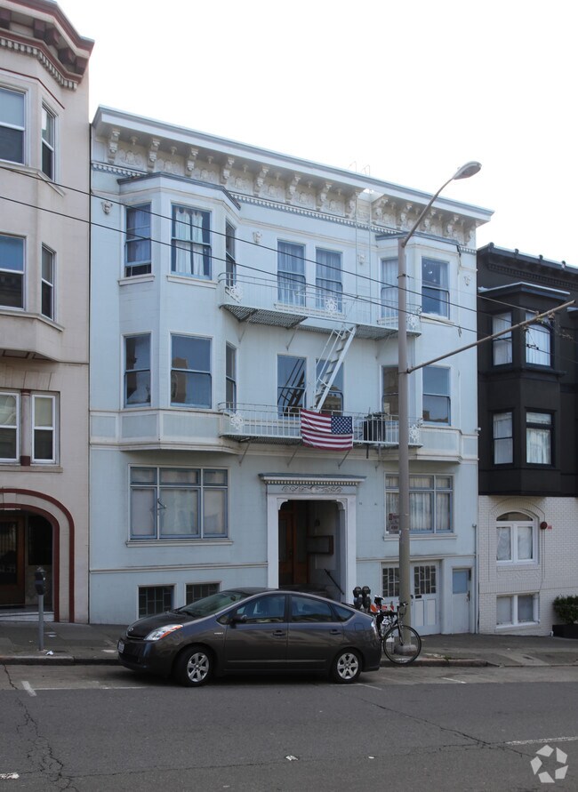 Building Photo - 1665 Clay St