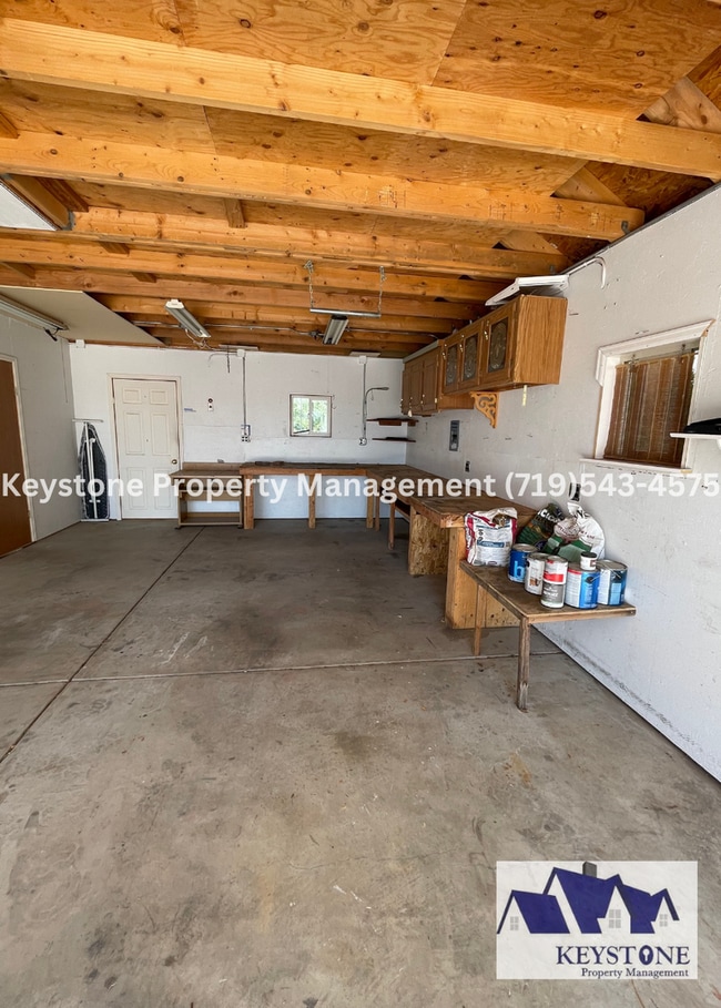 Building Photo - Pueblo West Beauty! Modular Home 3 Bedroom...