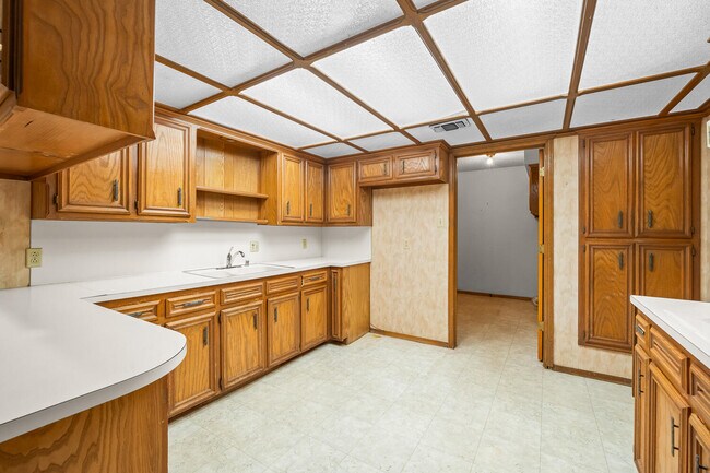 Building Photo - 5206 95th St