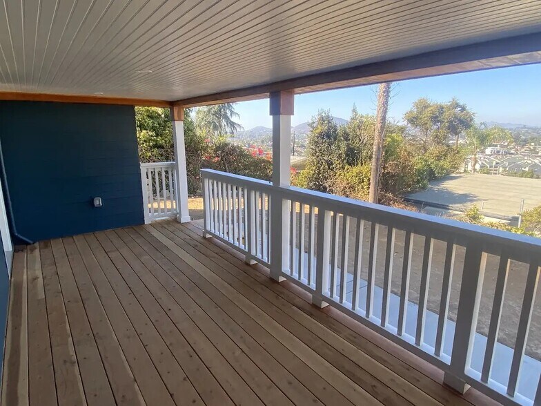 Building Photo - 8090 Vista Dr