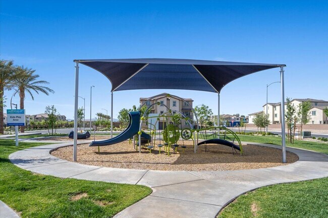 Building Photo - Spacious 3 Bd, 2Bath Open Concept, Community Amenities and more!