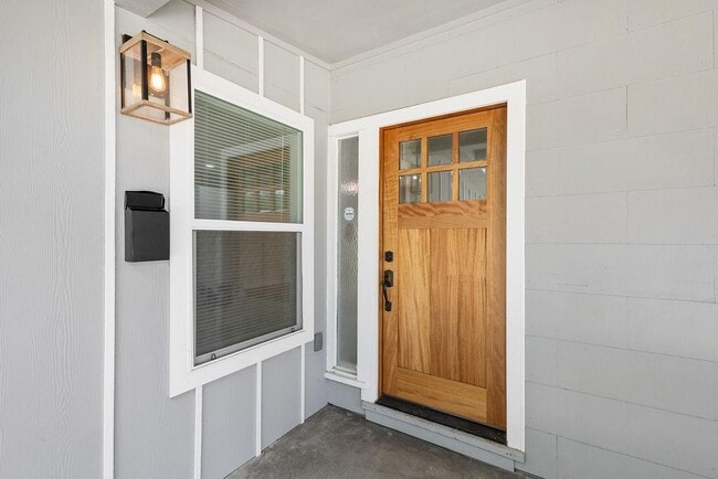 Building Photo - 306 Westmoreland Dr