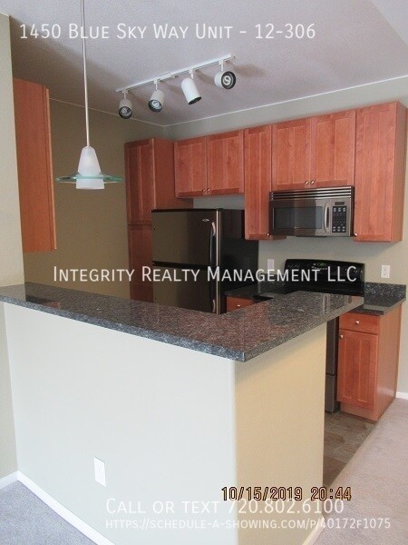 Building Photo - 1450 Blue Sky Way